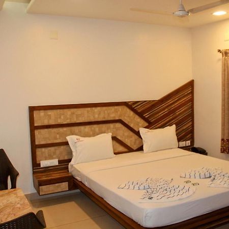 Annai In Saravana Bhavan Fine Stay And Restaurant Веланканни Экстерьер фото