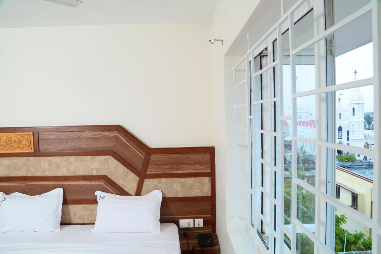 Annai In Saravana Bhavan Fine Stay And Restaurant Веланканни Экстерьер фото