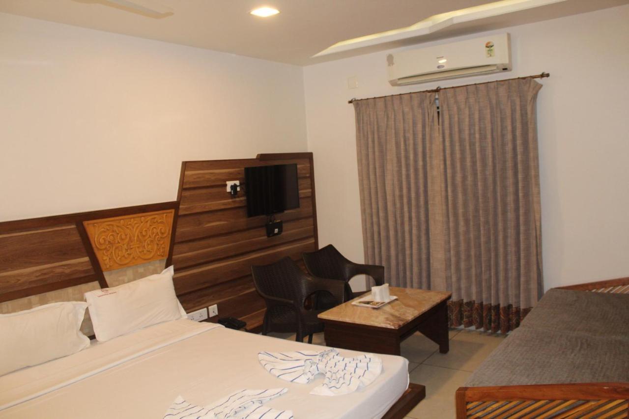 Annai In Saravana Bhavan Fine Stay And Restaurant Веланканни Экстерьер фото
