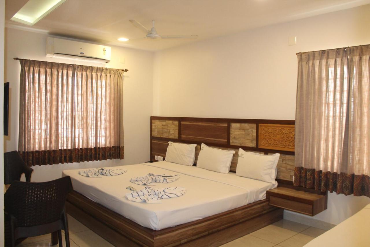Annai In Saravana Bhavan Fine Stay And Restaurant Веланканни Экстерьер фото