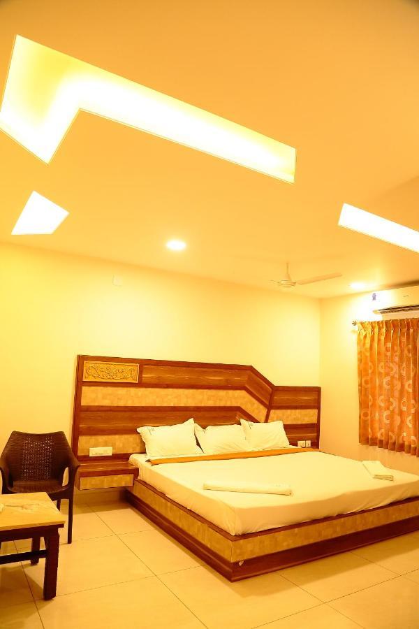 Annai In Saravana Bhavan Fine Stay And Restaurant Веланканни Экстерьер фото
