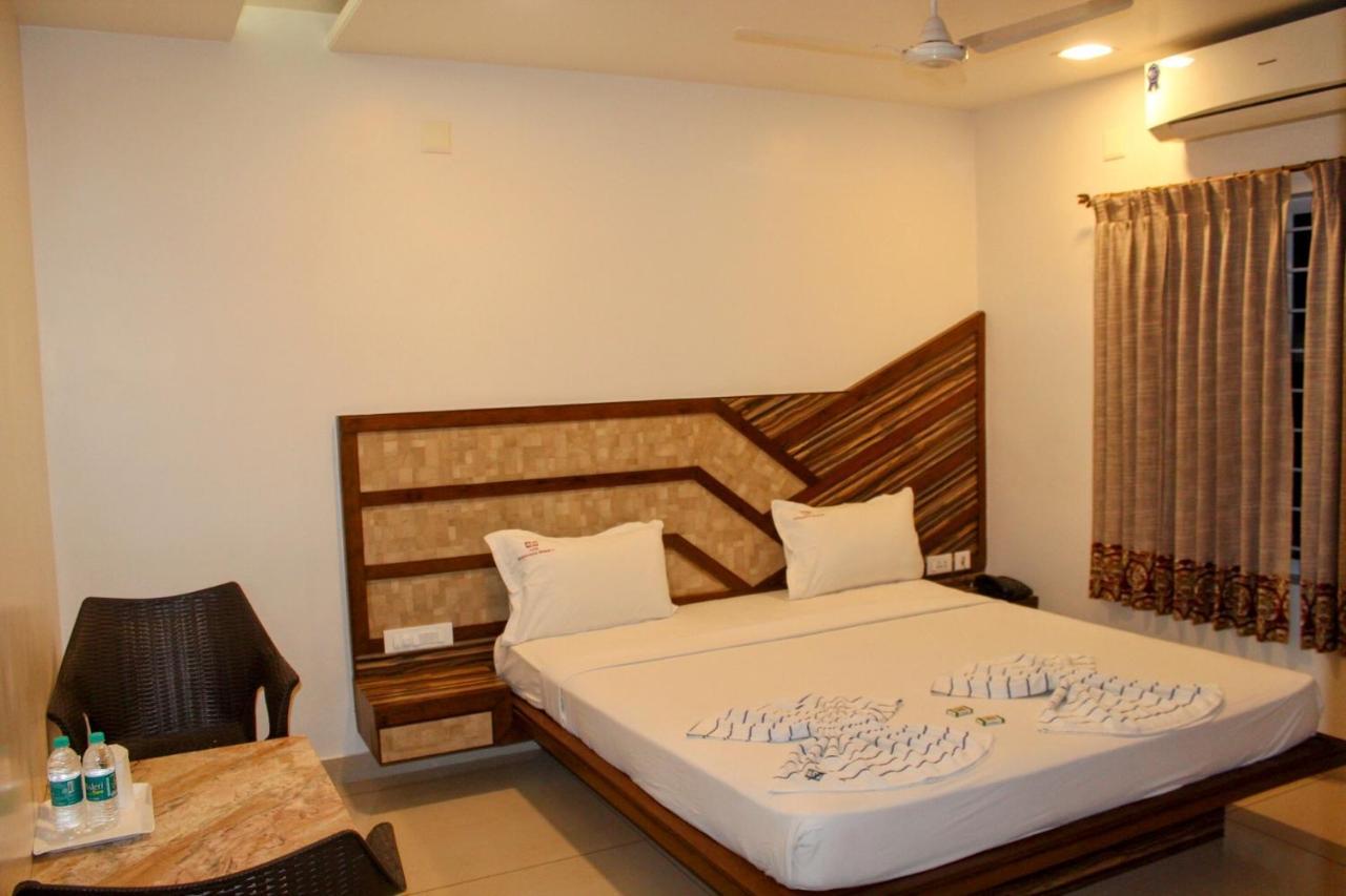 Annai In Saravana Bhavan Fine Stay And Restaurant Веланканни Экстерьер фото