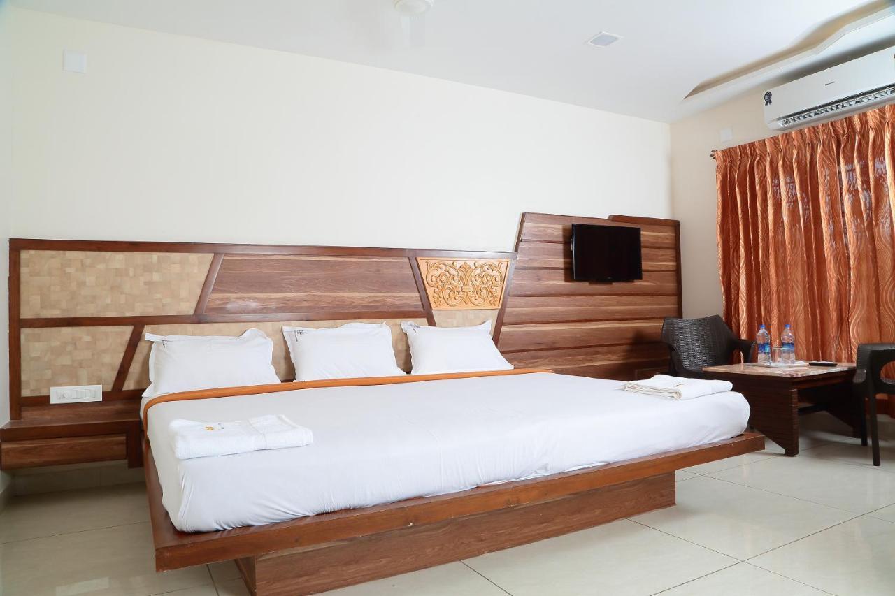 Annai In Saravana Bhavan Fine Stay And Restaurant Веланканни Экстерьер фото